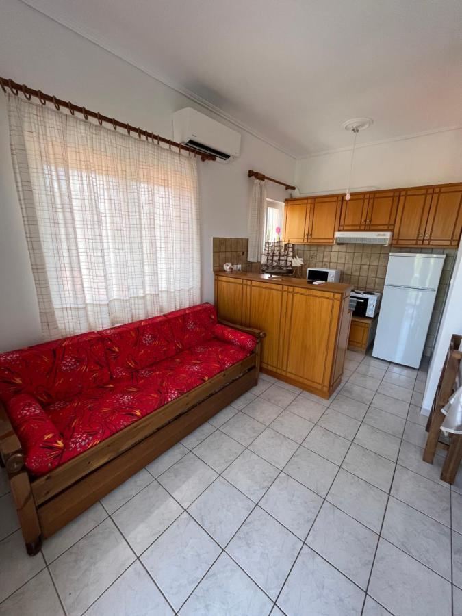 Nikolaíika Koulouras Holiday Apartments מראה חיצוני תמונה